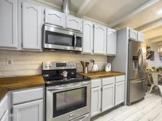 Photo #6: 6355552 Listing