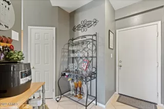 Photo #3: 6355570 Listing