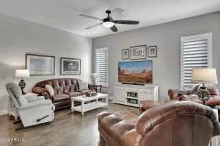 Photo #5: 6355842 Listing