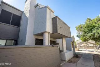 Photo #2: 6356143 Listing