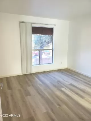 Photo #6: 6356145 Listing