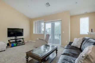 Photo #6: 6356360 Listing