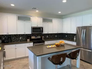 Photo #2: 6356589 Listing