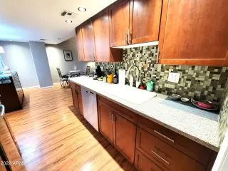 Photo #6: 6356783 Listing