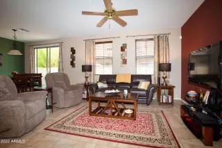 Photo #4: 6356859 Listing