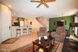 Photo #5: 6356859 Listing