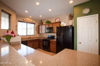 Photo #6: 6356859 Listing