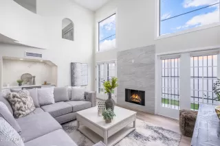 Photo #2: 6356925 Listing