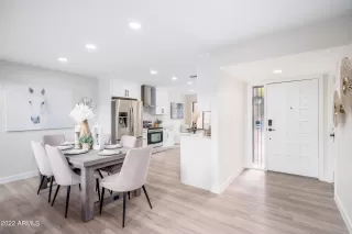 Photo #4: 6356925 Listing