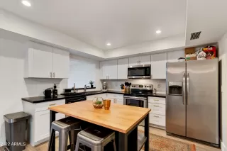 Photo #5: 6357036 Listing