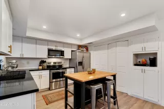 Photo #6: 6357036 Listing