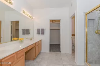 Photo #5: 6357039 Listing