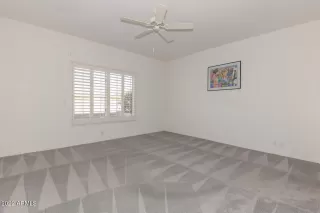 Photo #6: 6357039 Listing