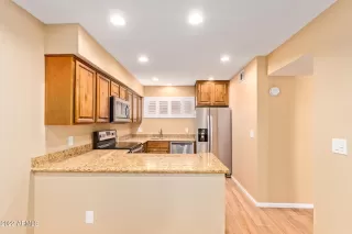 Photo #4: 6357088 Listing 