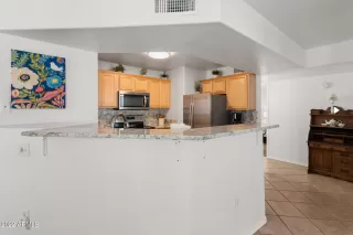 Photo #5: 6357150 Listing