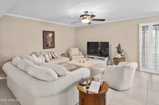 Photo #4: 6357153 Listing