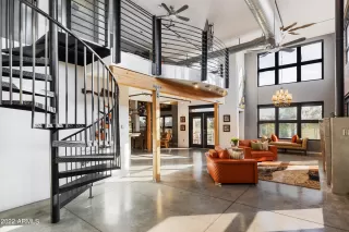 Photo #2: 6357180 Listing