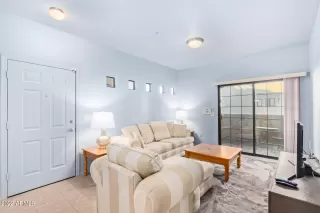 Photo #4: 6357381 Listing