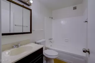 Photo #6: 6357748 Listing 