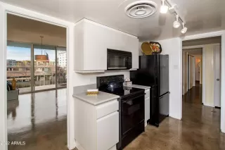 Photo #4: 6357808 Listing