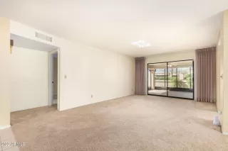 Photo #6: 6357877 Listing 