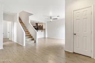 Photo #4: 6357885 Listing