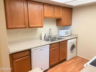 Photo #4: 6357949 Listing