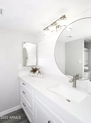 Photo #5: 6358141 Listing