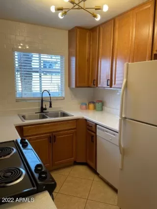 Photo #4: 6358320 Listing