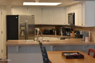 Photo #5: 6358344 Listing