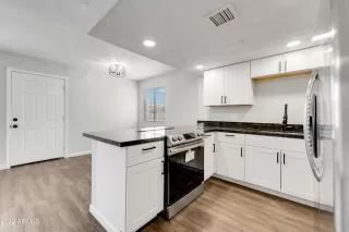 Photo #2: 6358475 Listing 