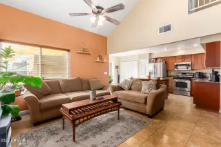 Photo #4: 6358591 Listing