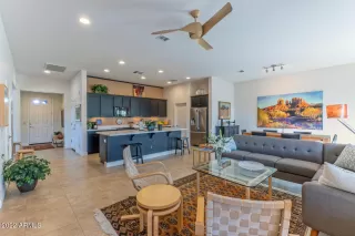 Photo #5: 6358843 Listing 