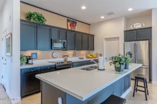 Photo #6: 6358843 Listing 