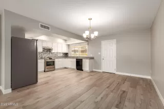 Photo #4: 6358949 Listing 