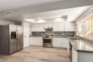 Photo #6: 6358949 Listing 