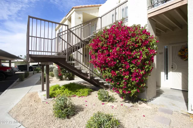 MLS: 6358975 Condo For Sale