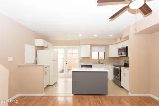 Photo #3: 6359125 Listing