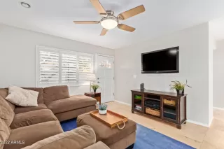 Photo #5: 6359207 Listing