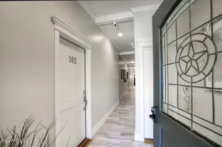 Photo #4: 6359248 Listing