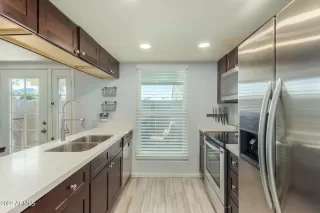 Photo #6: 6359369 Listing