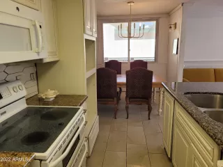 Photo #5: 6359379 Listing