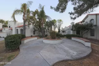 Photo #6: 6359385 Listing