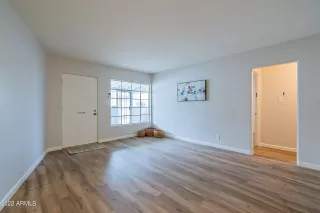 Photo #4: 6359397 Listing