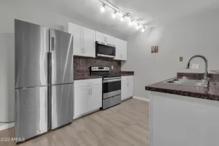 Photo #2: 6359522 Listing