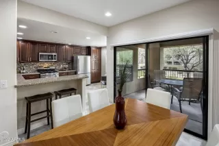 Photo #5: 6359609 Listing