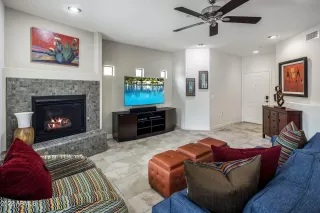 Photo #6: 6359609 Listing