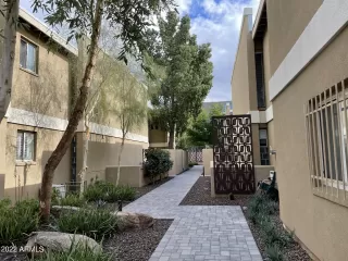 Photo #3: 6359717 Listing