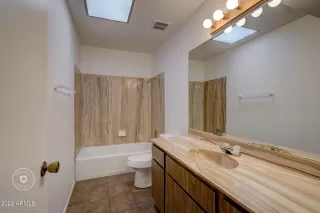 Photo #5: 6359723 Listing