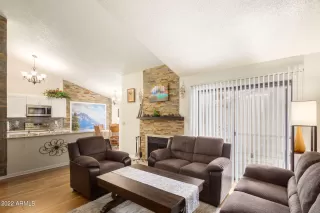 Photo #3: 6359938 Listing 